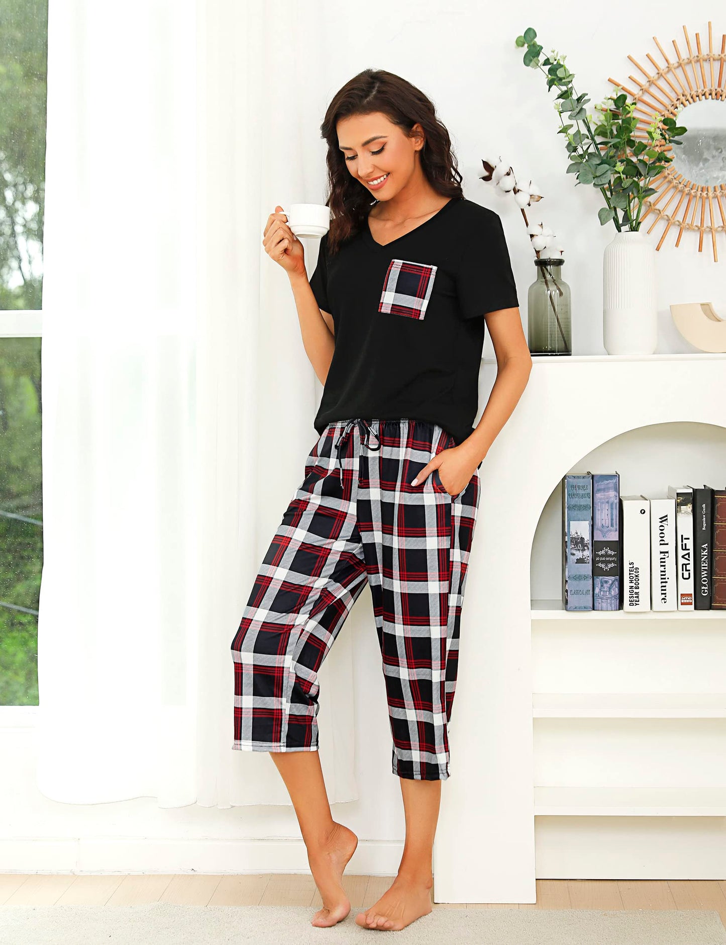 Pyjama Femme Été en Coton à Carreaux – Ensemble 2 Pièces Manche Courte et Pantalon Capri